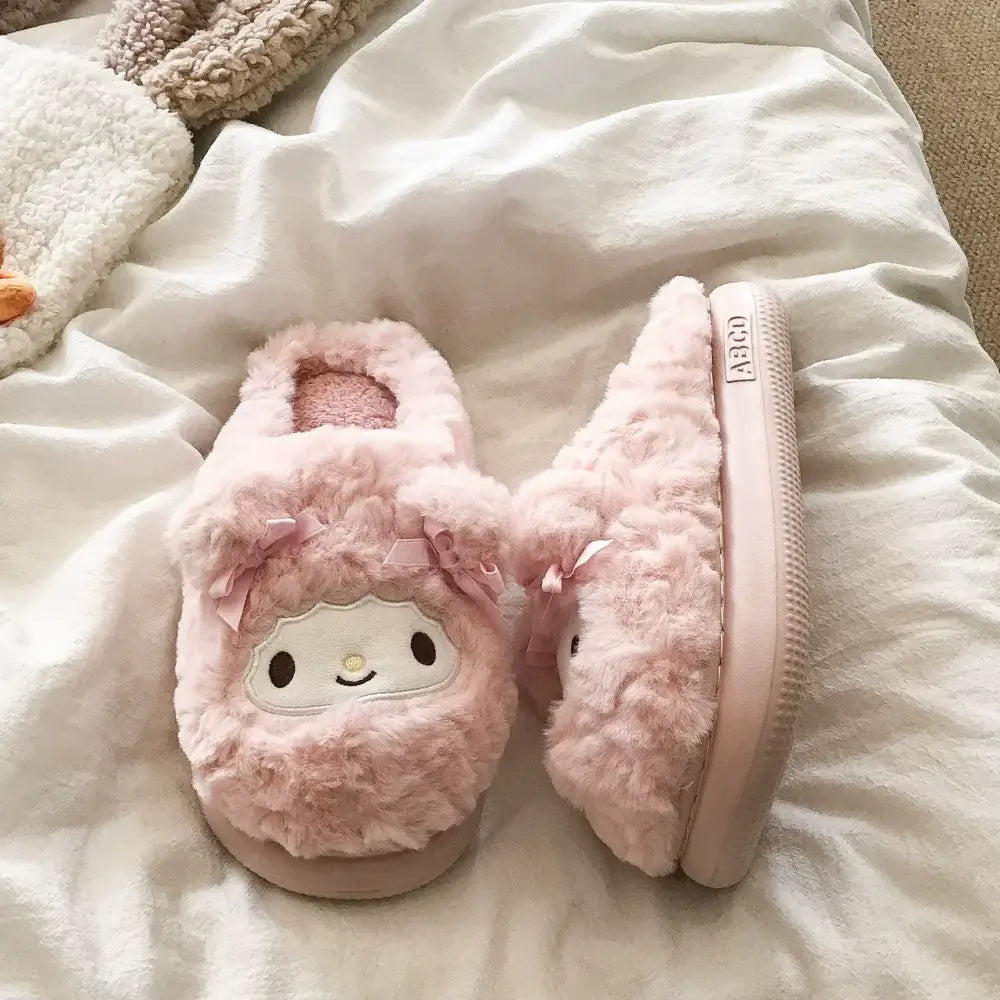 キャラクター 子羊 厚底 クローグ 綿 スリッパ レディース 秋冬 新作 室内 外出可 保温 滑り止め フリース ルームシューズ 柔らかい 暖かい 快適 おしゃれ ホームウェア 軽量 防寒 ギフト プレゼント インテリア ID2524