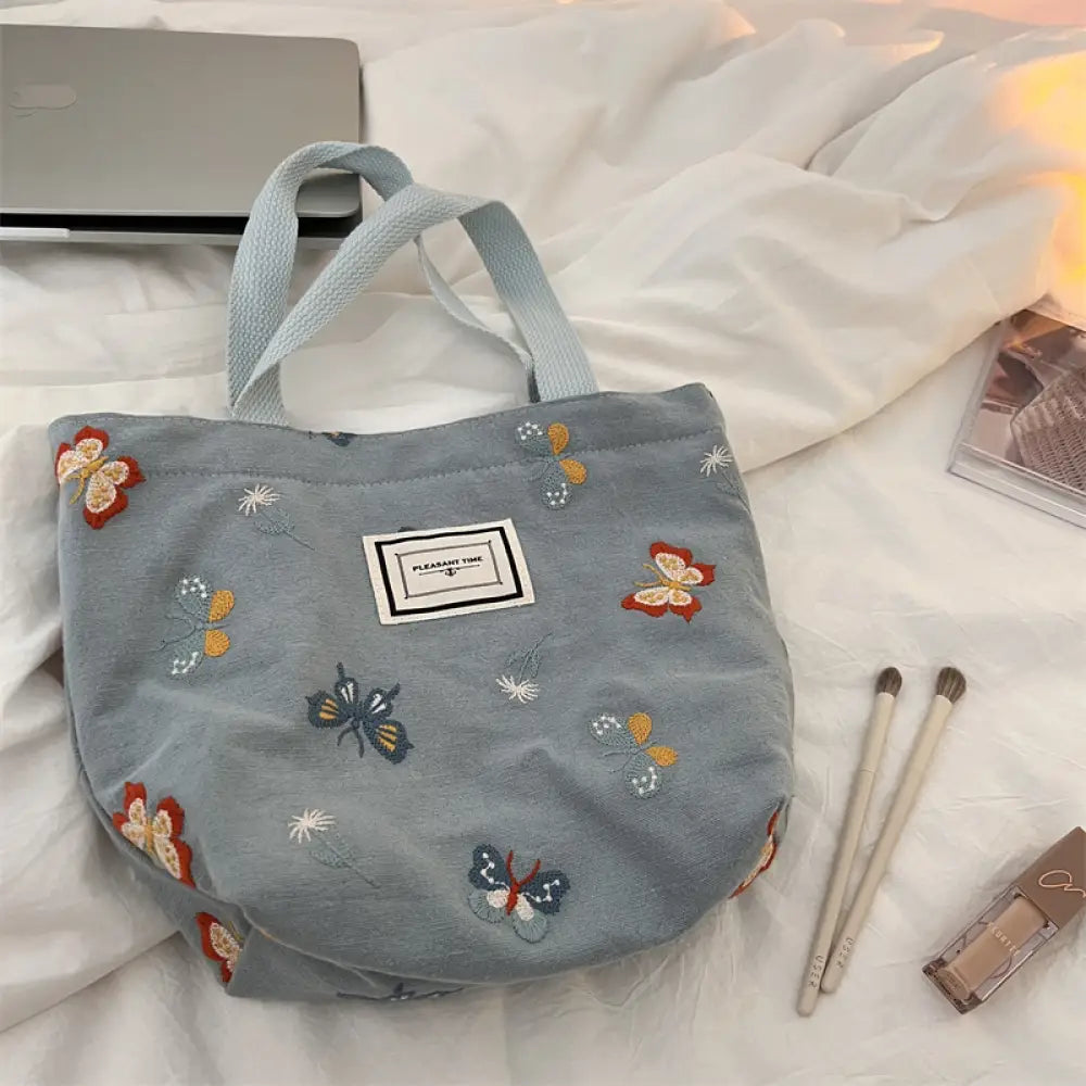 メイクポーチ 化粧ポーチ 大容量 収納バッグ メイクポーチ 優しい天青色 精巧な手刺繍 蝶 携帯用 レディース 高級 可愛い 高品質 ID1783 タイプ④ インテリア雑貨>収納雑貨