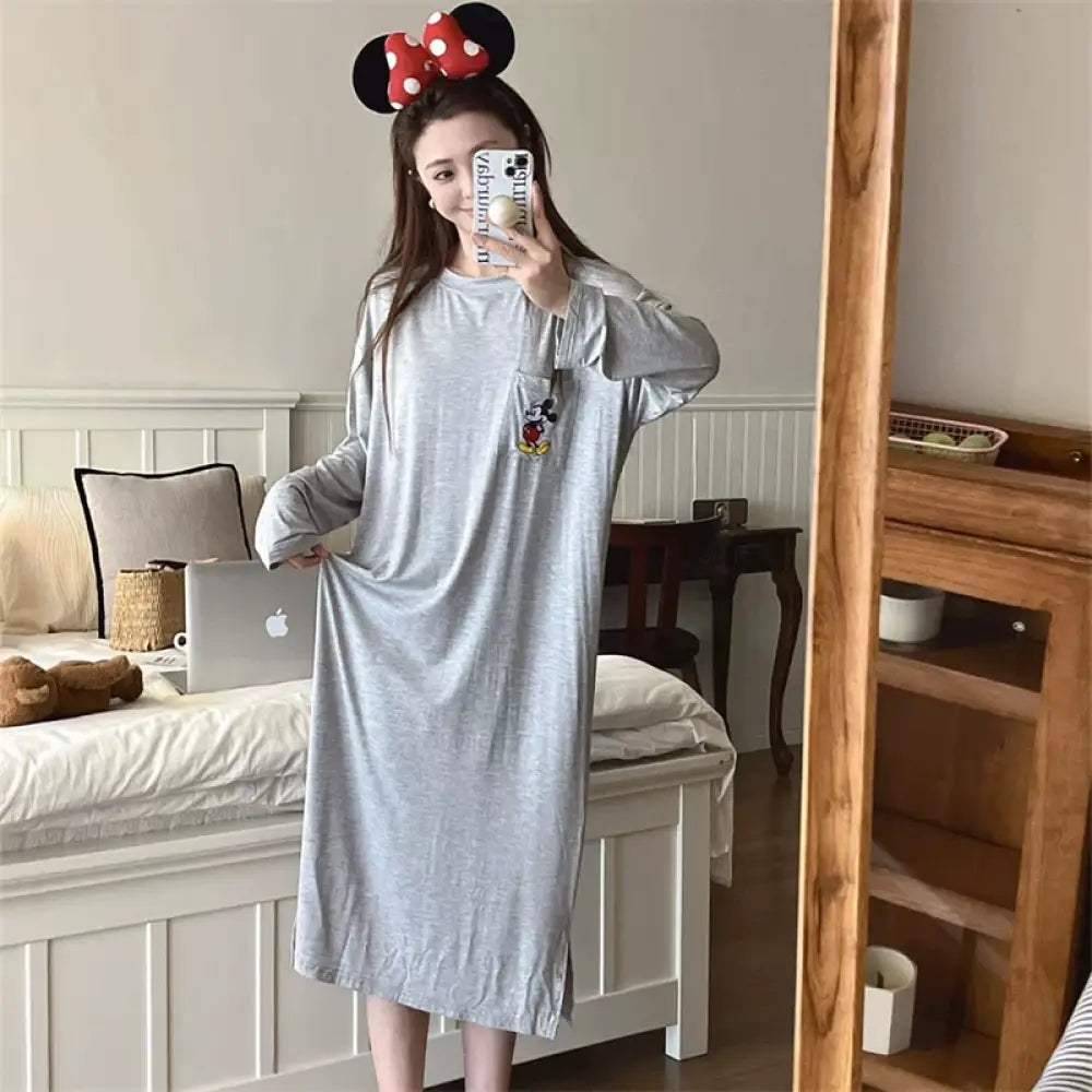 モダール ミッキー プリント ナイトガウン 春秋 長袖 ミディ丈 ルームウェア 大きいサイズ 肌ざわり最高 ゆったり かわいい ID4040 グレー / フリー