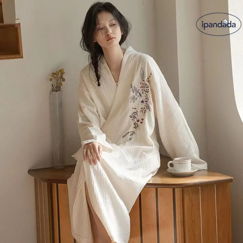 ナイトガウン 寝巻き 綿100% 刺繍 ガーゼ ネグリジェ パジャマ ガウン レディース 浴衣 ダブルガーゼ 和風 春夏秋冬 ワンピース ルームウェア ルームワンピース ナイトウェア 湯上り 寝間着 部屋着 お風呂上り ナチュラル 女性