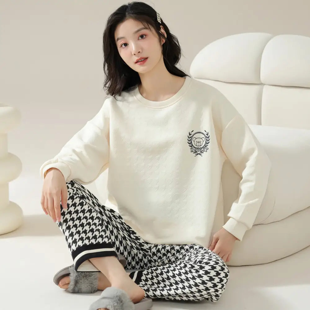 パジャマ レディース 秋 冬 暖かい 厚手 キルティング 中綿 キルトニット ルームウェア コットン100％ 上下セット 冷え性対策 部屋着 快眠 ホームウェア セットアップ 長袖 長ズボン ゆったり 体型カバー ふんわり 肌にやさしい
