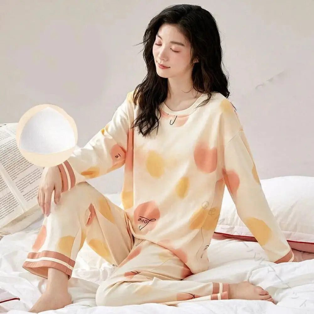 パジャマ レディース ルームウェア ゆったり 花柄 肌触り良い ナイトウェア 暖かい 冬用 入院用 カップ付き 上下セット 長袖 春夏 部屋着 女性用 おしゃれ 快適 リラックス 癒し ふんわり 優しい ソフト 着心地 お休み 寝具