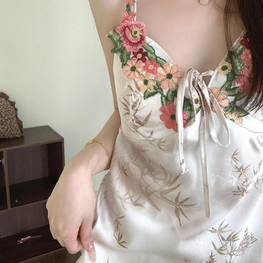 ID1280 パジャマ レディース 夏 アイスシルク ひんやり クール 花柄 フラワー プリント カラフル タンクトップ ショートパンツ セットアップ 部屋着 ホームウェア ルームウェア おしゃれ 外出OK 透け防止 吸汗速乾 人気 新作