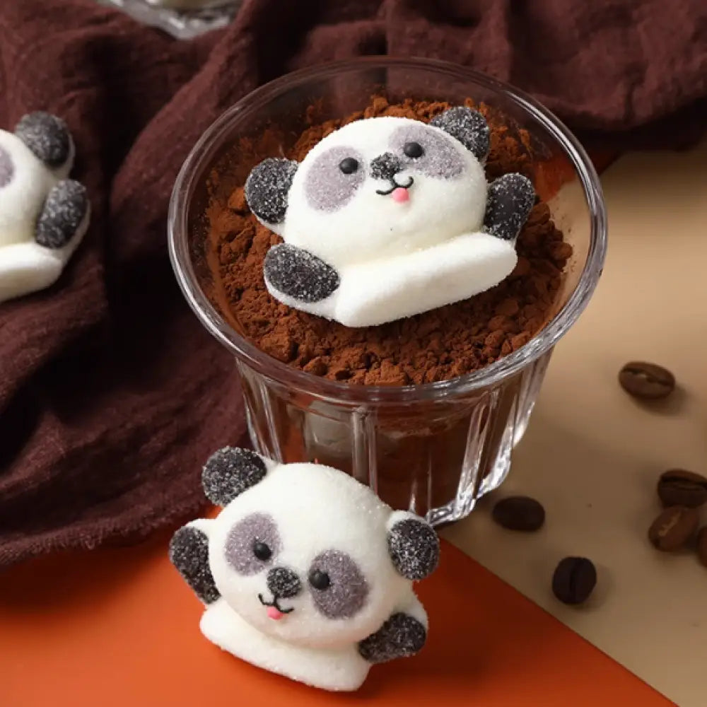 パンダ マシュマロ 3D グミ 立体キャンディー 子供用 お菓子 プチギフト コーヒー ケーキ デザート 装飾飾り 動物 かわいい 手を挙げてパンダ / 10個 グッズ＞その他