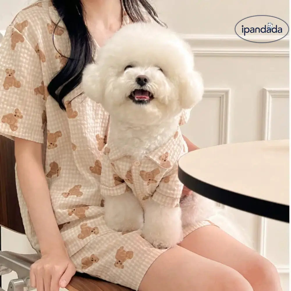 ペット 親子コーデ かわいい くま プリント 犬用 パジャマ 猫用 シャツ ペット 小さい 服 ペア おそろい オーナーウェア ペットウェア 涼しい 吸汗 通気性 軽やか 着心地 快適 カジュアル おしゃれ ペットファッション 春夏 薄手 キュート デザイン ペット連れ お出かけ ID2112