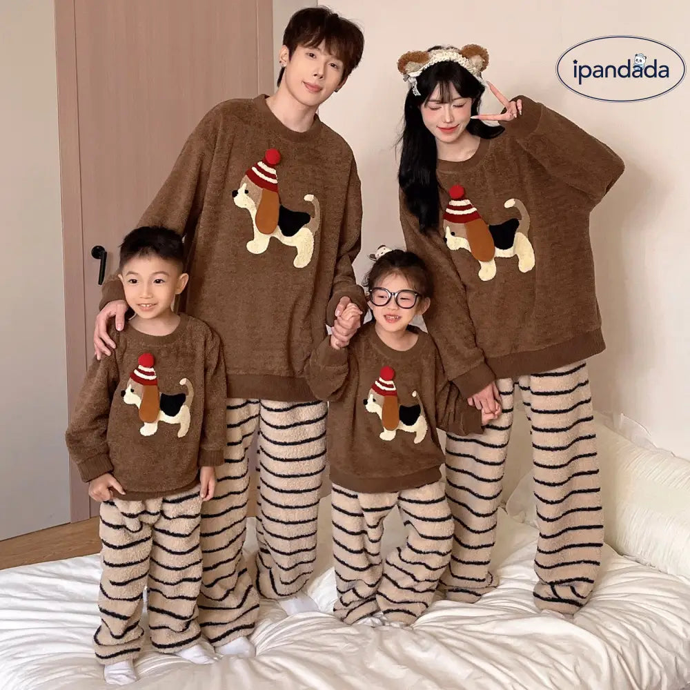秋冬 珊瑚フリース 子供 パジャマ ダックスフント 家族 3 4人 保温 フランネル 親子 ホームウェア セットアップ 暖かい 柔らかい 快適 おしゃれ ルームウェア 自宅用 リラックス 着心地 ナチュラル ゆったり ファミリー ID2835