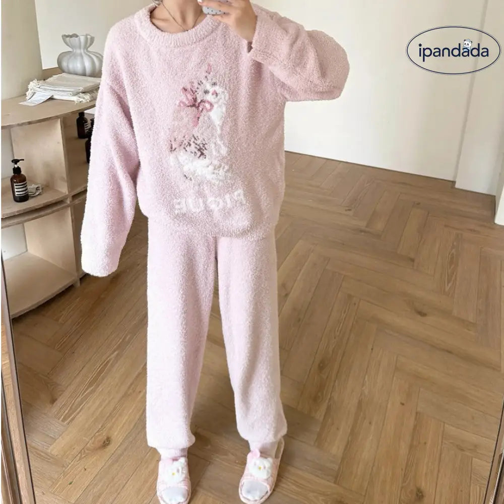 秋冬 ふわふわ フリース かわいい 猫 厚手 保温 長袖 パンツ パジャマ ホームウェア 外出可 暖かい 柔らかい 快適 おしゃれ ルームウェア 自宅用 リラックス 着心地 ナチュラル ゆったり ペット 癒し グッズ ID2551