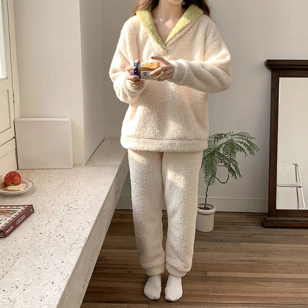 秋冬 新作 サンゴフリース パジャマ 女性 Vネック 厚手 フリース 長袖 長ズボン 保温 ID2845