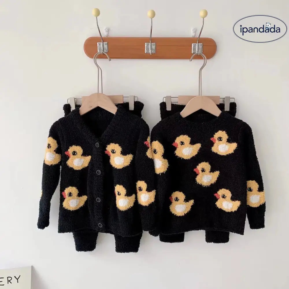 秋冬 ソフト フワフワ 親子 子供 可愛い 黄色いアヒル カーディガン 丸首 長袖 長ズボン パジャマ セット ID3267