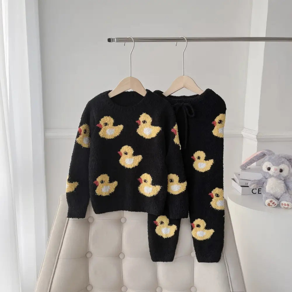 秋冬 ソフト フワフワ 親子 子供 可愛い 黄色いアヒル カーディガン 丸首 長袖 長ズボン パジャマ セット ID3267 ブラック / XS / プルオーバー