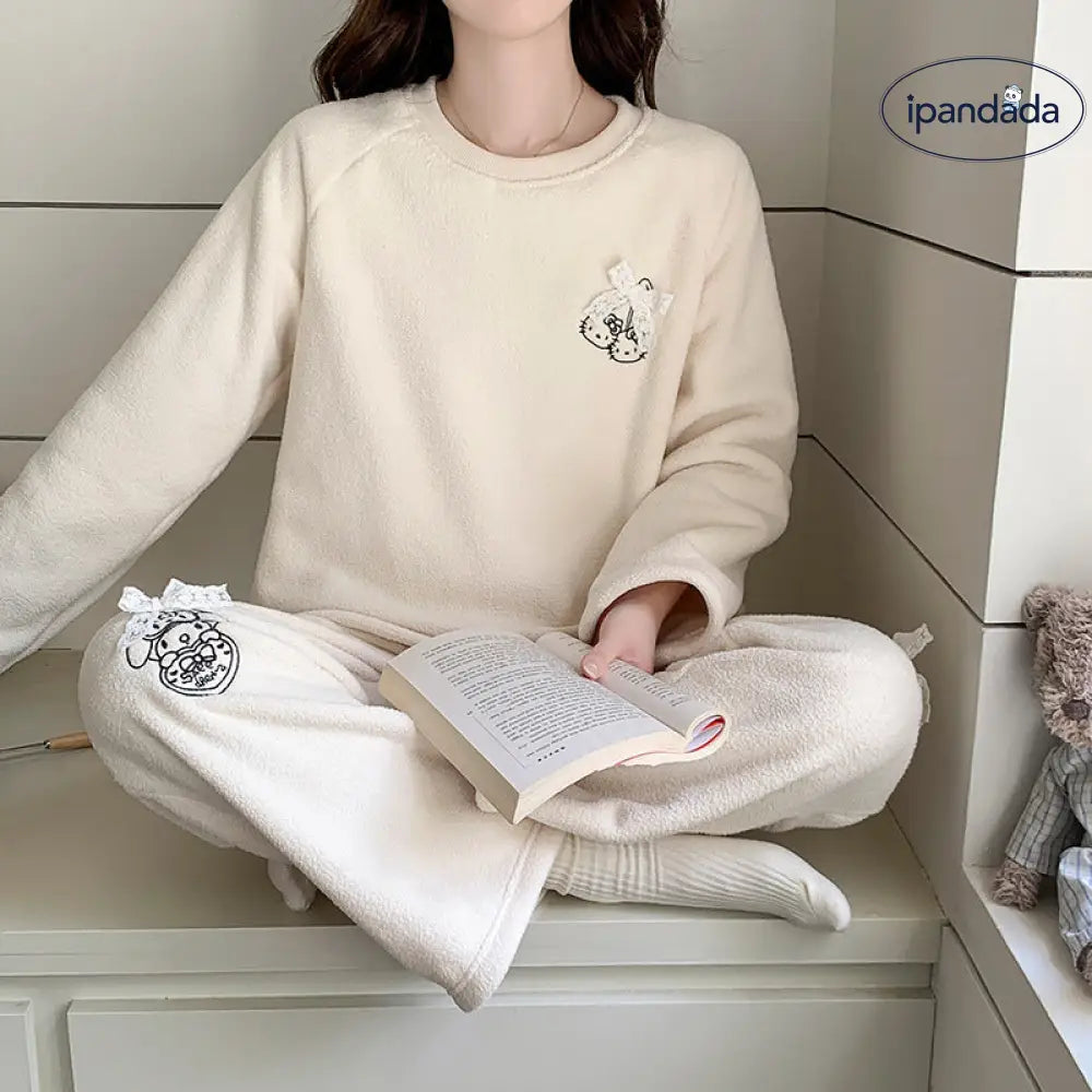 秋冬用 パジャマ レディース 厚手 刺繍入り長袖 サンゴフリース ルームウェアセット ID3632