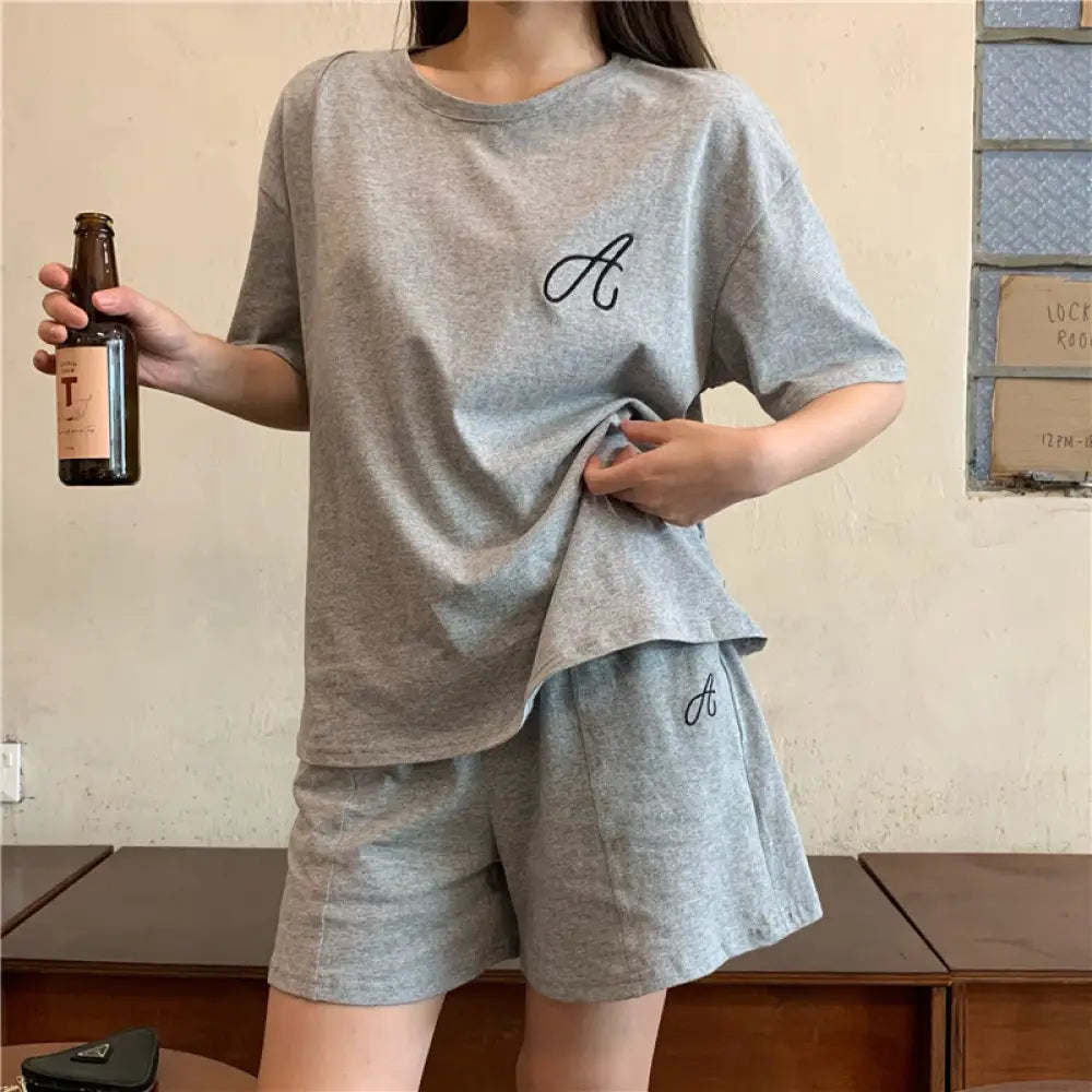 ID1600 レディース カジュアル スポーツセット 夏用 韓国風 INS トレンド 学生 薄手 ゆったり ショートパンツ 半袖 ファッション 2点セット