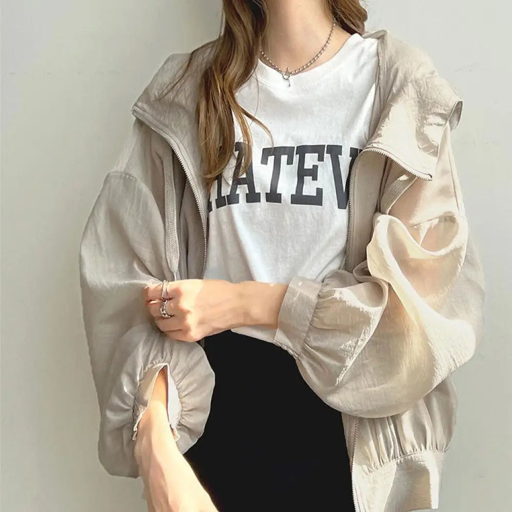 ID1207 レディース UVカットパーカー 2025夏新作 日本デザイン 超薄手 フード付き 日差しカット 接触冷感 おしゃれ ストリート UPF50 + 洗える 5色展開 レディース > トップス