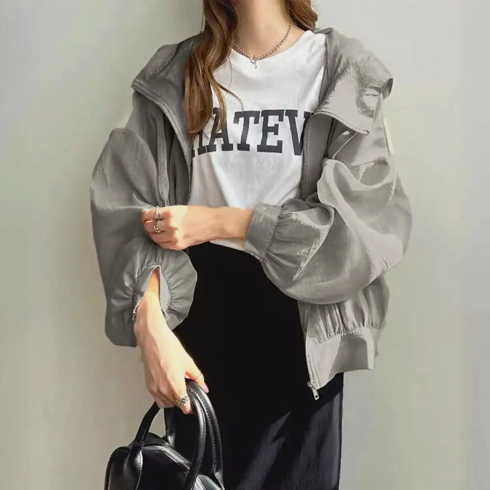 ID1207 レディース UVカットパーカー 2025夏新作 日本デザイン 超薄手 フード付き 日差しカット 接触冷感 おしゃれ ストリート UPF50 + 洗える 5色展開 グレー / フリー レディース > トップス