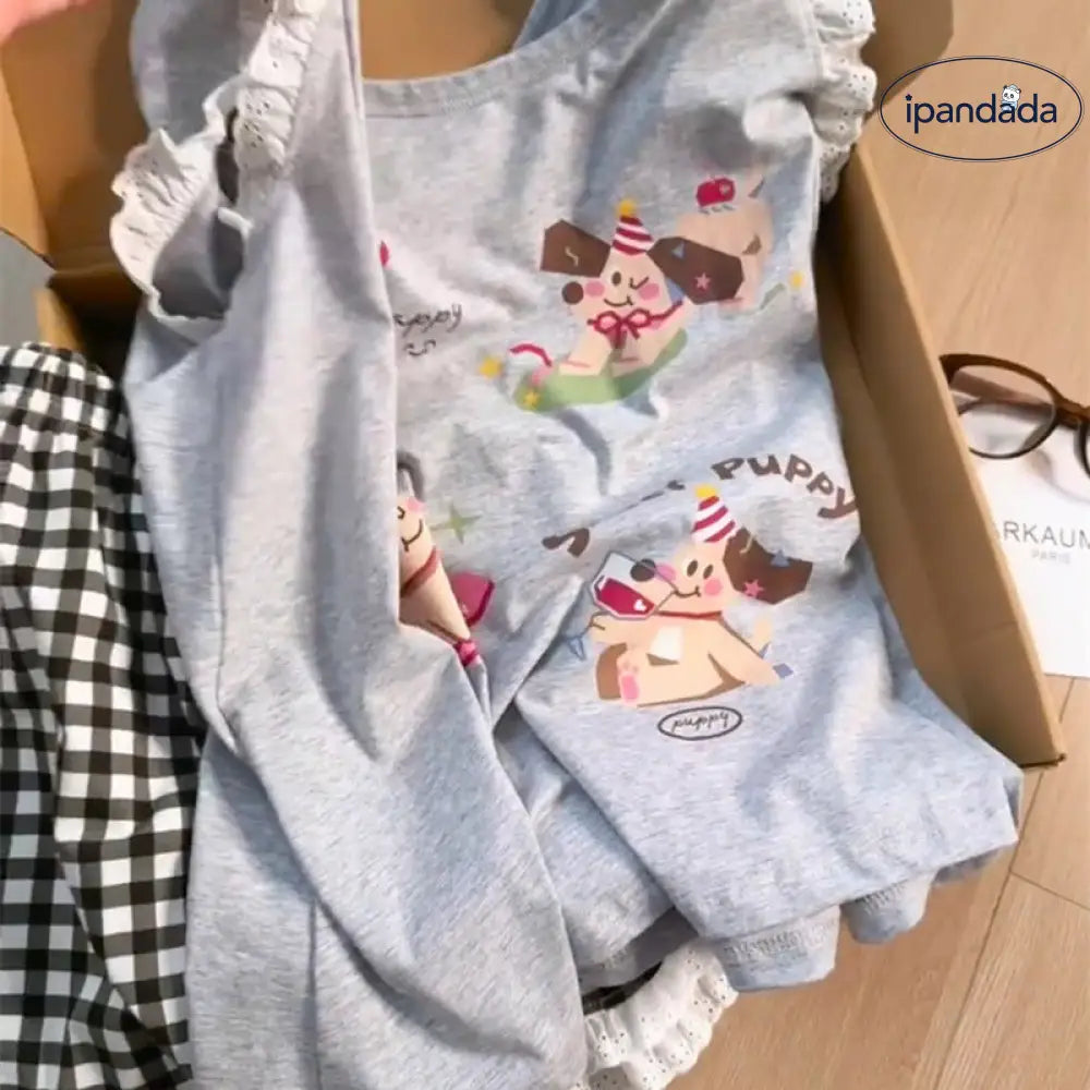 ID1433 レディース 夏 ダックスフンド プリント キャミセット 薄手 レースフリル ショートパンツ お出かけOK 花柄アクセント 透け感なし サマーコーデ おうちカフェ ギフト対応