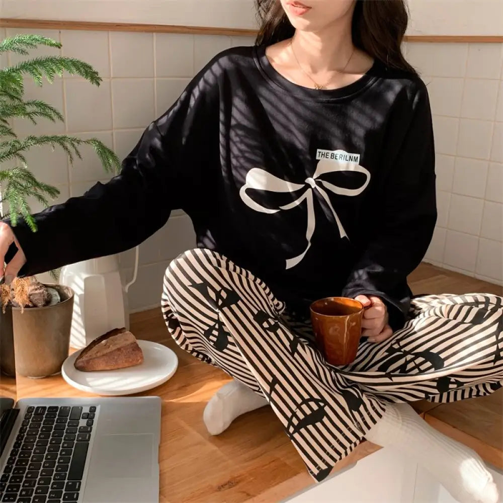 ルームウェア レディース セットアップ 上下セット 春用 夏用 秋用 冬用 長袖 長ズボン ロングTシャツ ロングパンツ 薄手 ポケット かわいい おしゃれ 大きいサイズ ゆったり ID2162