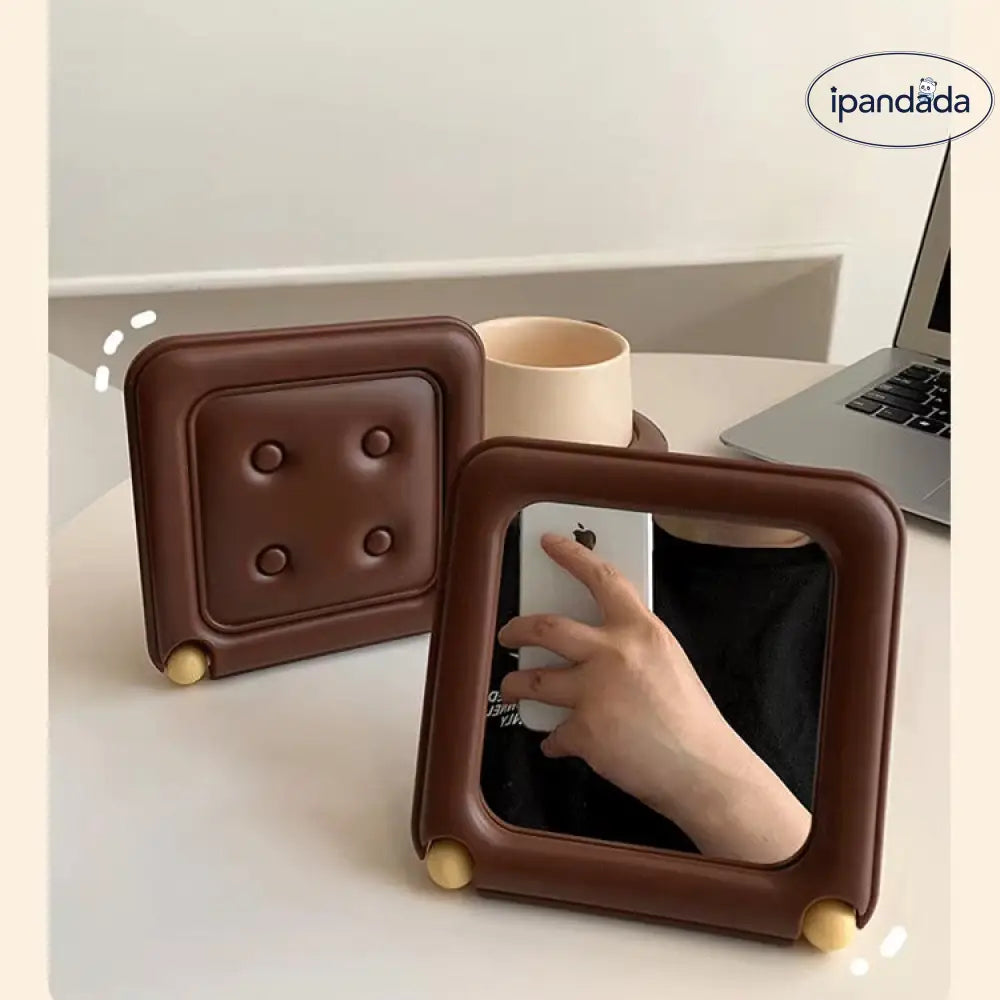 手鏡 コンパクトミラー ハンドミラー チョコレートカラー ニュアンスカラー 大人かわいい ギフト プレゼント プチギフト 写真通り / フリー グッズ＞ミラー