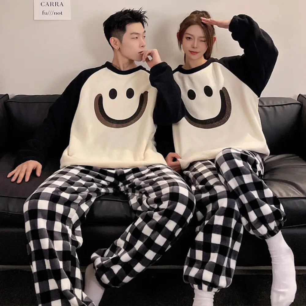ミッキー カップル パジャマ ビーズファー ラウンドネック 甘い キャラクター フリース裏起毛 厚手 珊瑚フリース 保温 外出可 セットアップ 暖かい 柔らかい ID2695 タイプ② / レディースＭ カップル＞セットアップ