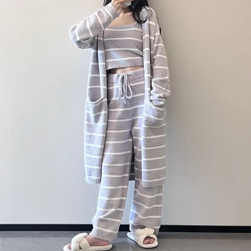 ストライプ フリース パジャマ 女性用 3点セット 保温 厚手 カーディガン ふわふわ 冬 外出可能 ルームウェア ID2805 グレー / フリー