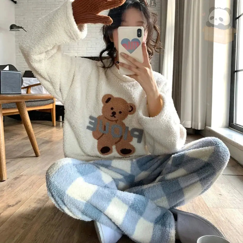 スウィート パジャマ ふわもこ レディース くま柄 ナイトウェア 暖か 配色 ギフト プレゼント 部屋着 丸洗いOK レディース＞セットアップ