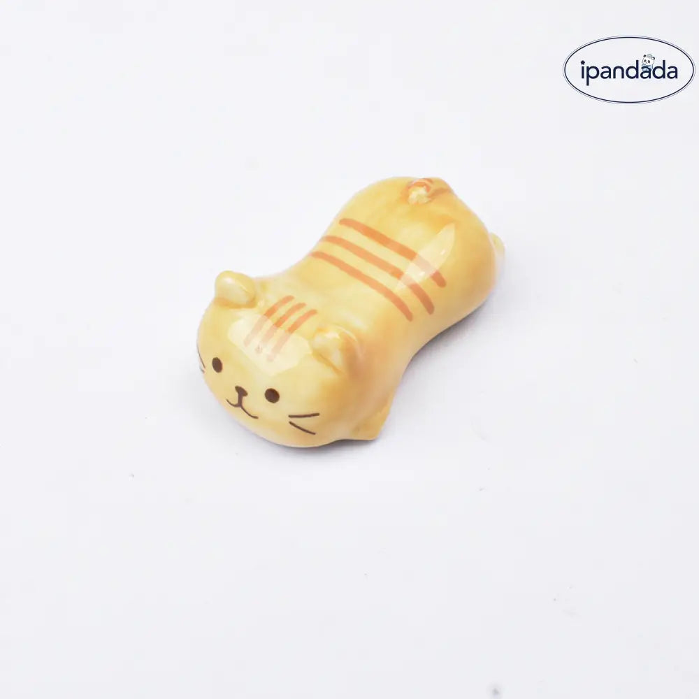 ID1216 陶器箸置き 筆置き 2WAY使い 職人手作り ギフトに最適 卓上インテリア 和風猫モチーフ オレンジ猫 インテリア雑貨＞その他