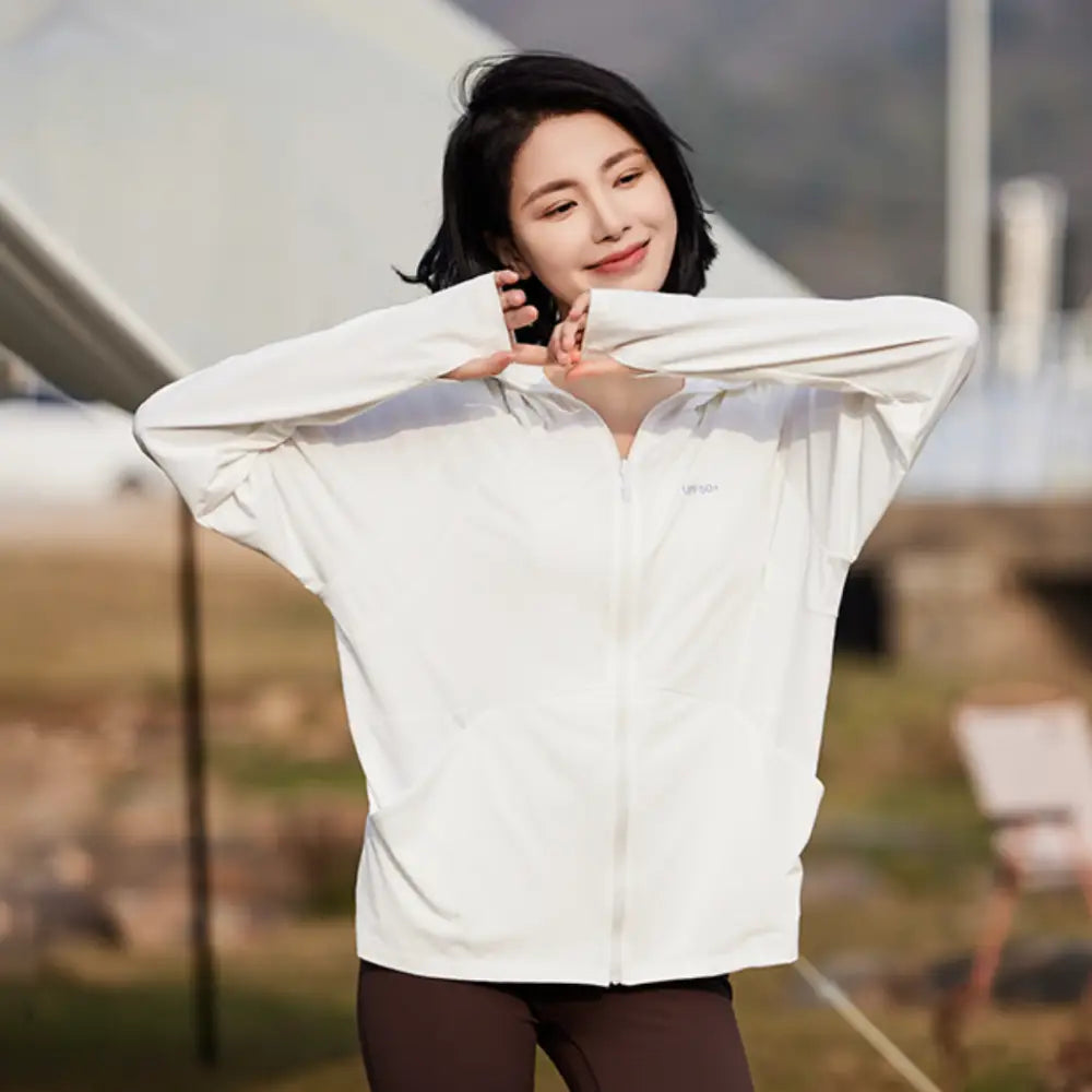 ID1078 【UPF50 + 】アイスシルククール 超薄手 接触冷感 夏用UVカットアウター レジャー／通勤用 折り畳み可能 女性用ワイドツバ帽子付き UVカット 女性用 アイスシルク 夏用 超薄手 通気性 ワイドツバ UVプロテクト