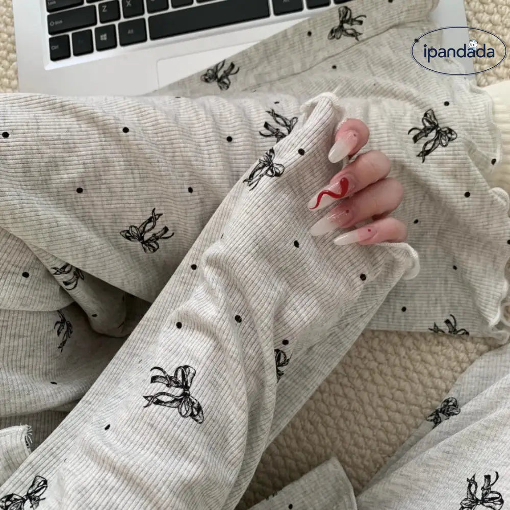 小花柄 ボタン開き パジャマ セット 長袖 長ズボン ゆったり ルームウェア 部屋着 女子 春秋 かわいい 肌触りよい 2点セット ID4054 レディース＞セットアップ