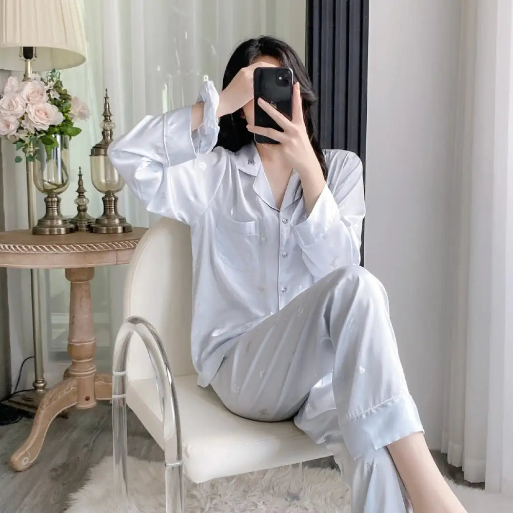 新作 パジャマ レディース 長袖 長ズボン セットアップ 部屋着 上下 セット 寝やすい ゆったり 高級感 カーディガン 薄手 ルームウェア ID4464 ライトブルー / M レディース＞セットアップ