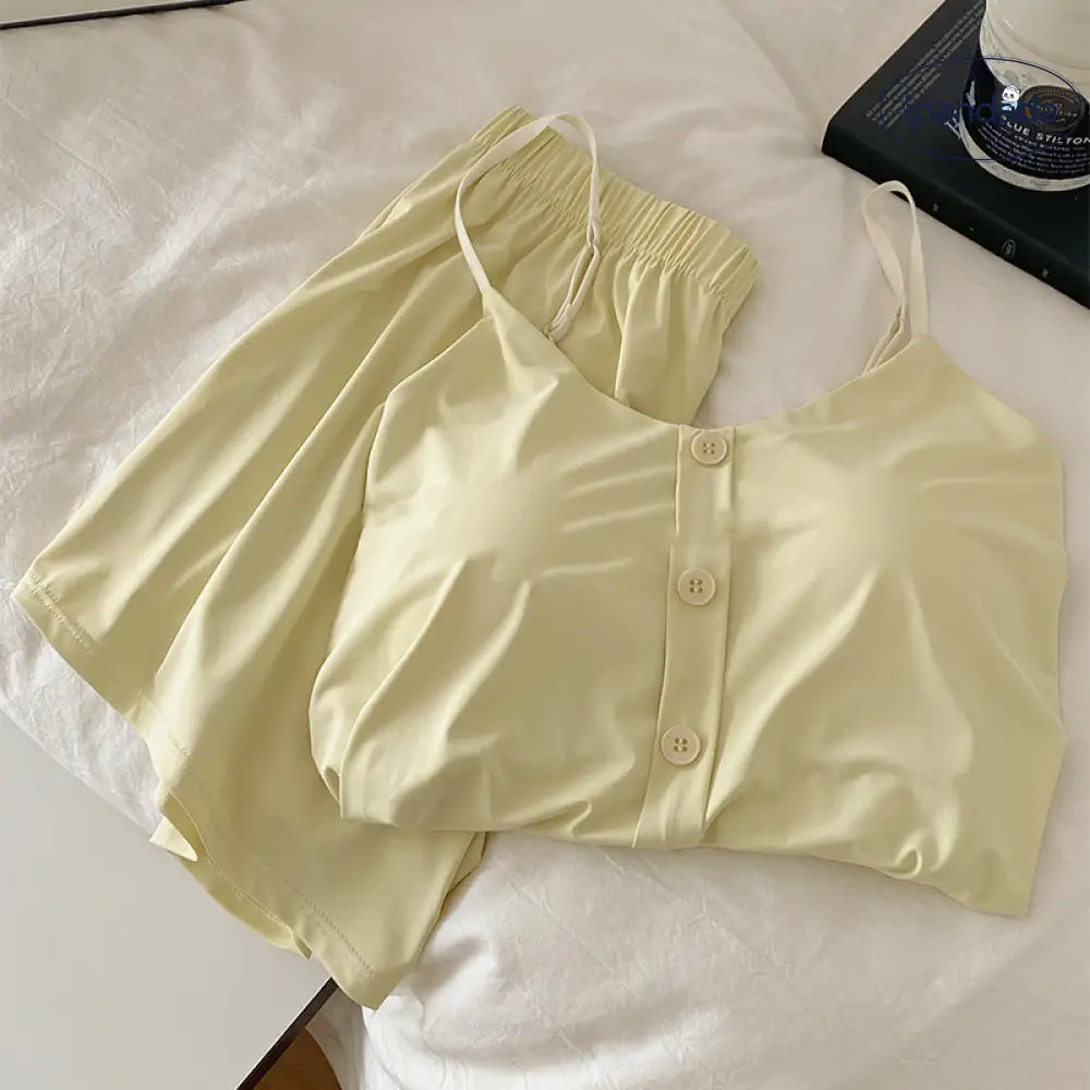 ID1661 胸当てパッド付き アイスシルク パジャマセット 調整可能 ストラップ ホットパンツ 涼感 ボタン開閉 家居着 2点セット