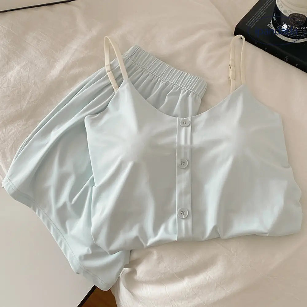 ID1661 胸当てパッド付き アイスシルク パジャマセット 調整可能 ストラップ ホットパンツ 涼感 ボタン開閉 家居着 2点セット