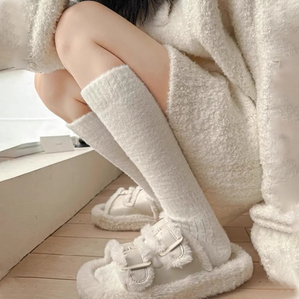 靴下 裏ボア 冷え取り くつした 極厚 美脚 ハイソックス もこもこ ぽかぽか 防寒 冷え対策 レディース かわいい 温活 保温 暖か グッズ＞ソックス