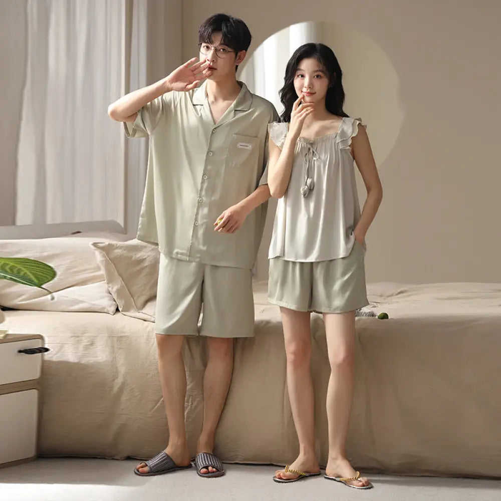ID1033 【カップル用】夏用 涼感アイスシルク パジャマセット 男女兼用 半袖＆ショーツ お出かけ対応 シンプルデザイン カップル＞セットアップ